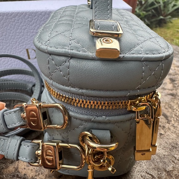 Christian Dior Micro Vanity Case - Picture 5 of 9